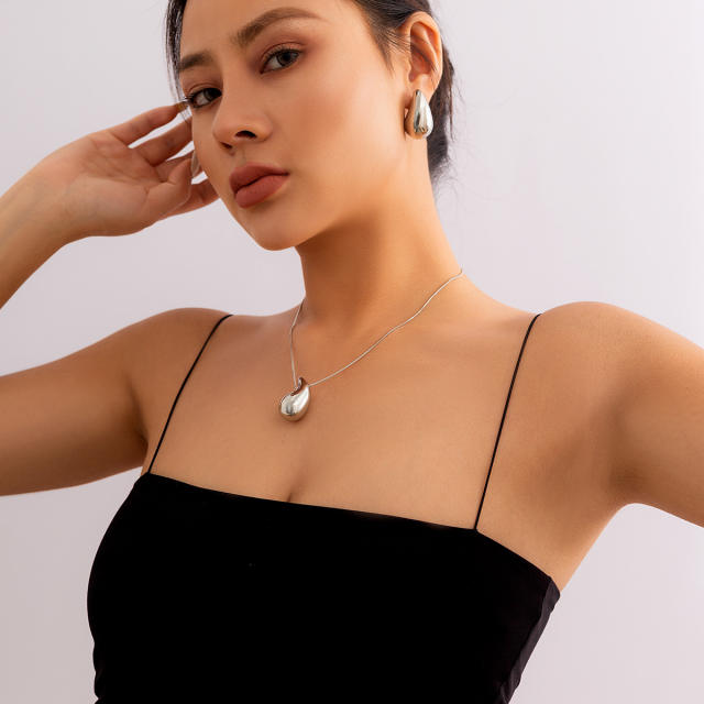 Concise chunky water drop popular necklace studs