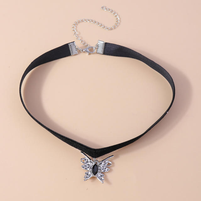 Vintage rhinestone butterfly velvet black choker necklace