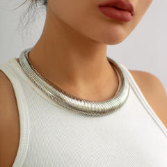 Chunky metal chocker necklace