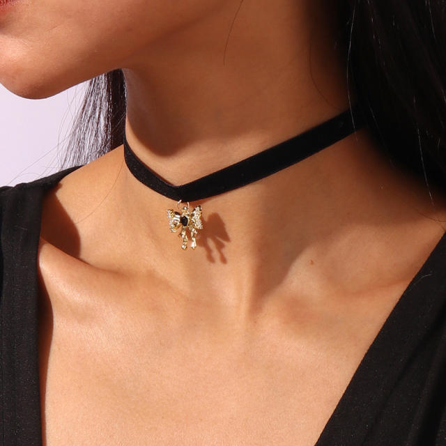 Vintage rhinestone bow black velvet choker necklace
