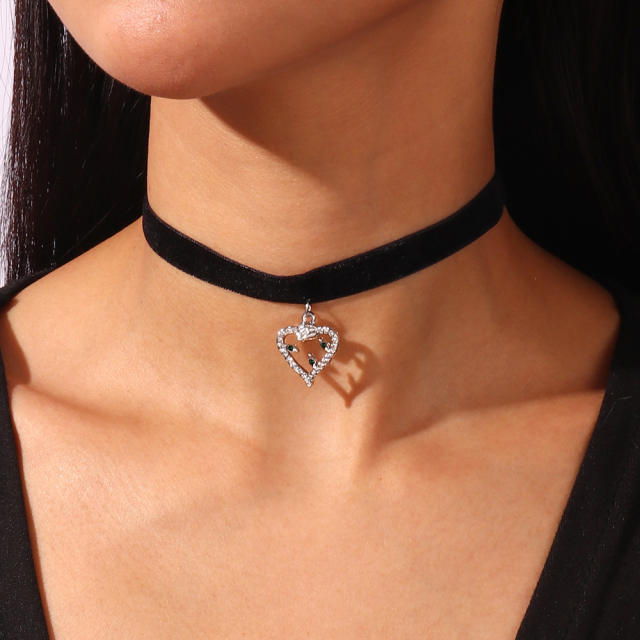 Delicate hollow heart velvet black choker necklace