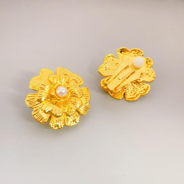 Vintage flower 18K gold plated copper studs earrings