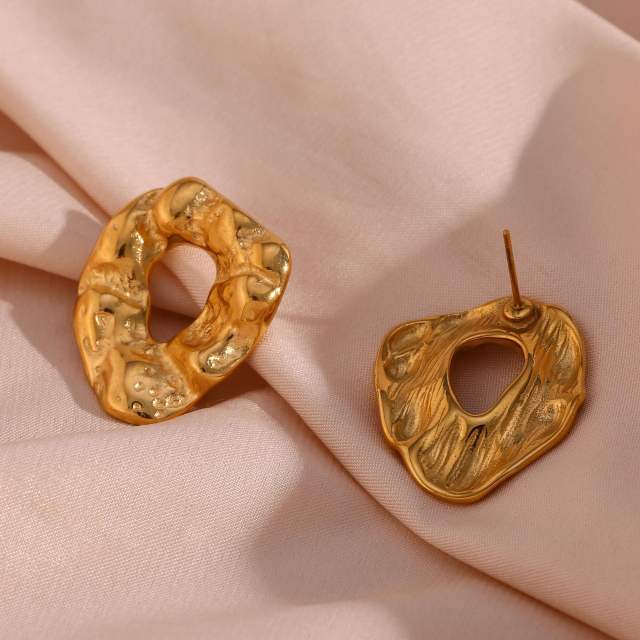 Vintage chunky fold pattern geometric circle stainless steel studs earrings