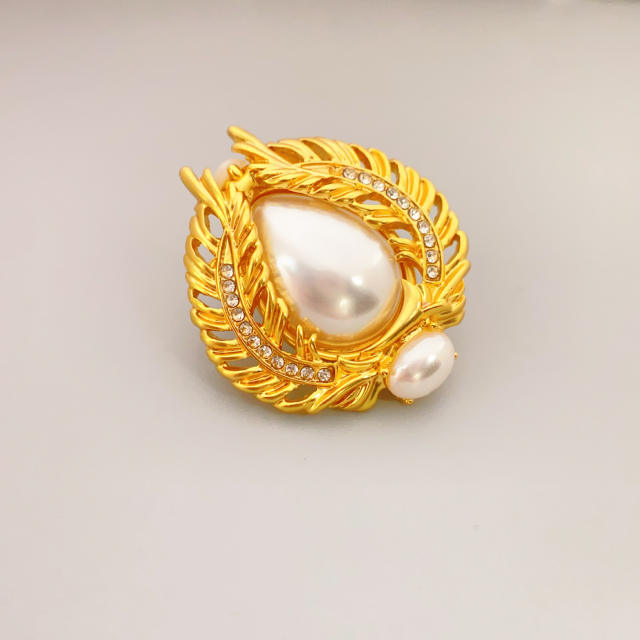 Vintage pearl 18K gold plated copper studs earrings
