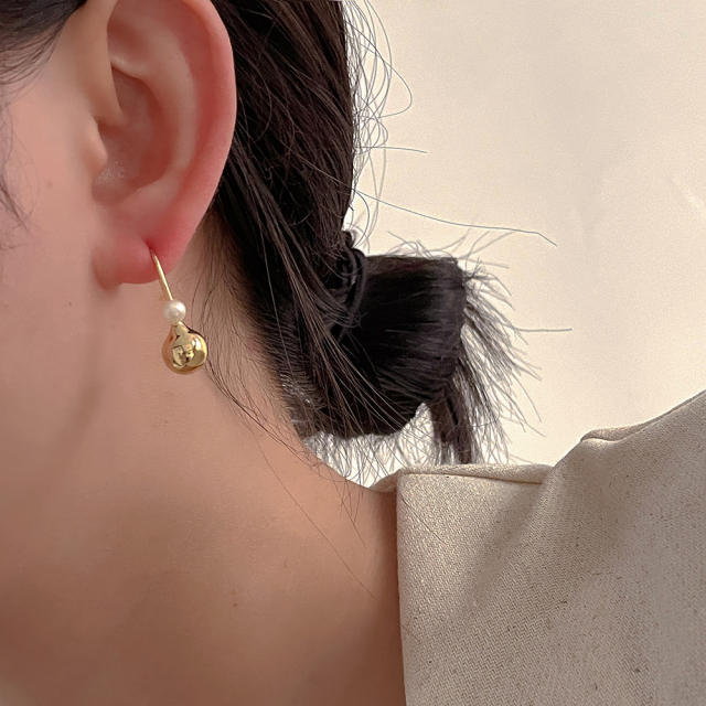 Creative gold plated copper ball water pearl drop earrings