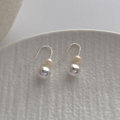Creative gold plated copper ball water pearl drop earrings