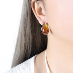 Vintage resin drop shape chunky studs earrings