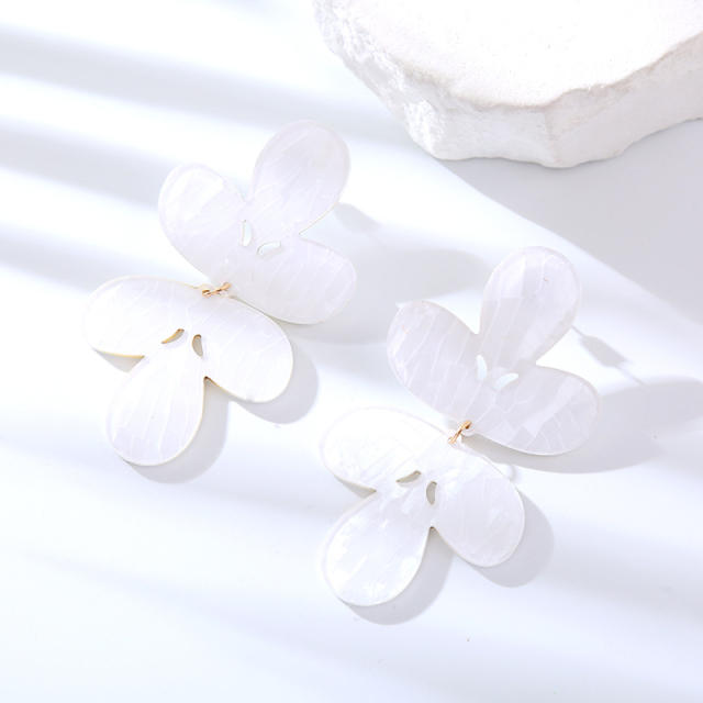 Natural acrylic leaf design earrings