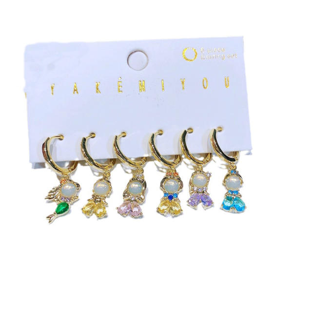 Delicate Fairy tale princess cubic zircon huggie earring set