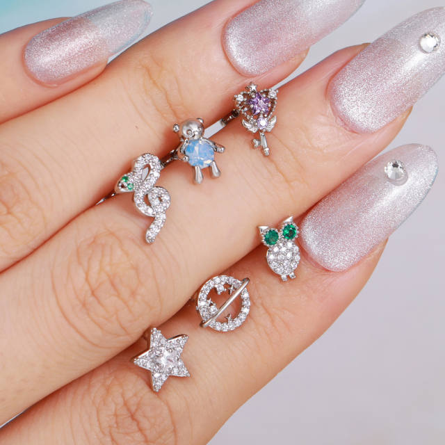 Hot sale silver color cute bear piercing earrings cartilage earrings