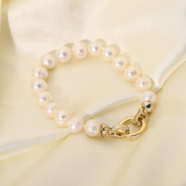 Elegant 14KG stainless steel water pearl toggle bracelet