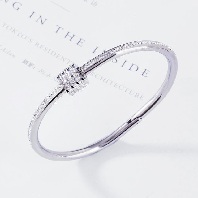 Concise design the gem setting stainless steel bangle bracelet