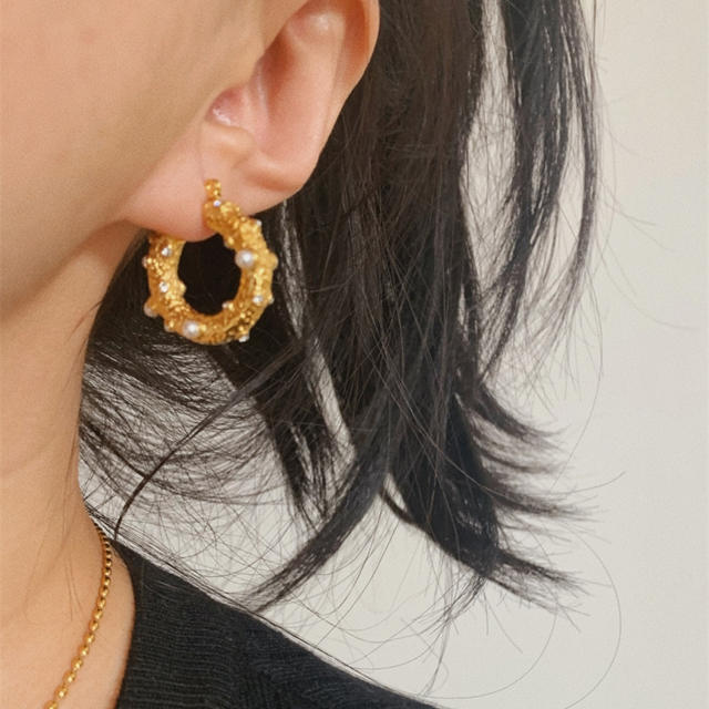18KG stainless steel pearl huggie earrings small hoop earrings
