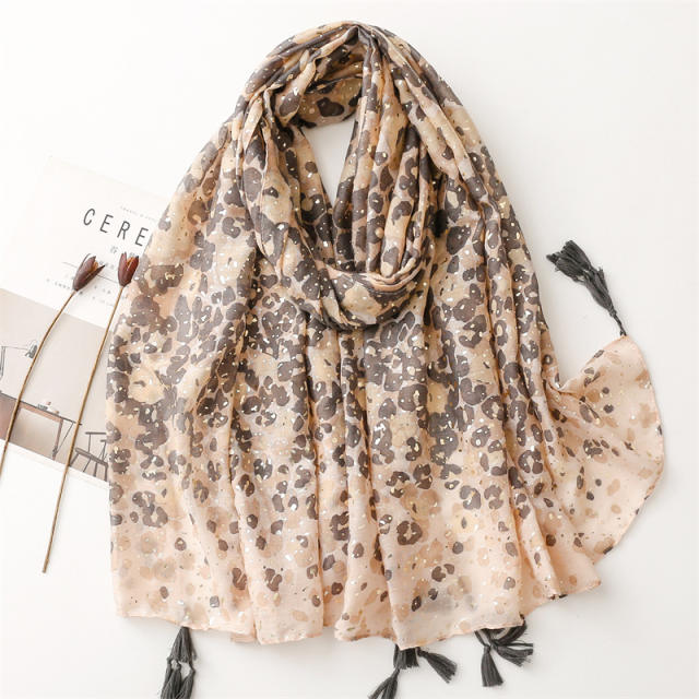 Summer classic leopard grain pattern fashion scarf