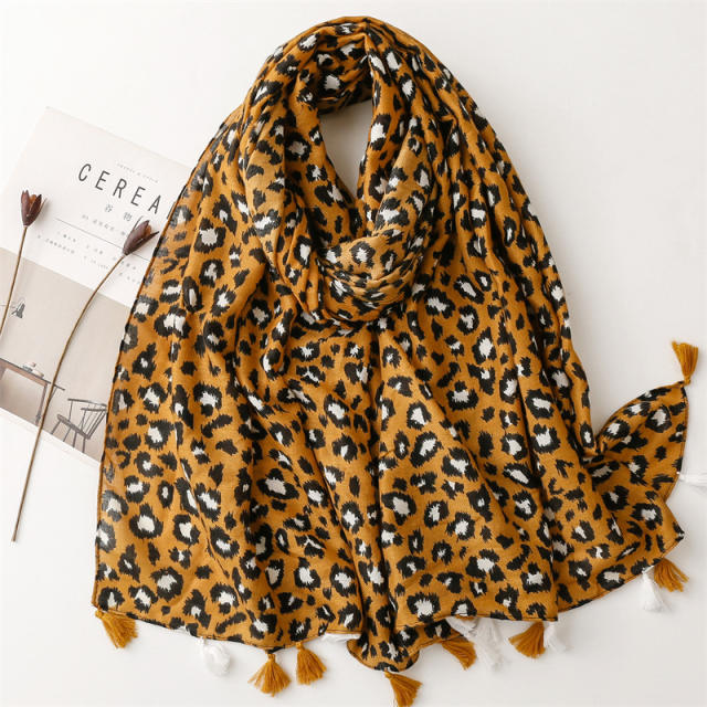Personality yellow color leopard grain pattern women fashion scarf