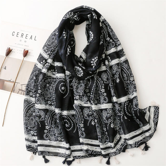 Vintage paisley pattern black color women fashion scarf