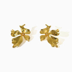 Holiday trend bloom flower chunky copper studs earrings
