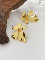 Holiday trend bloom flower chunky copper studs earrings