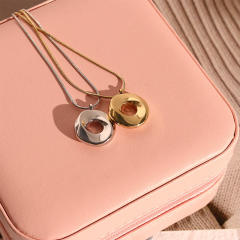 Concise Circle pendant stainless steel necklace