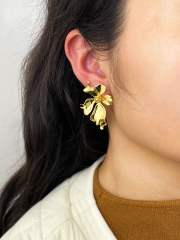 Holiday trend bloom flower chunky copper studs earrings