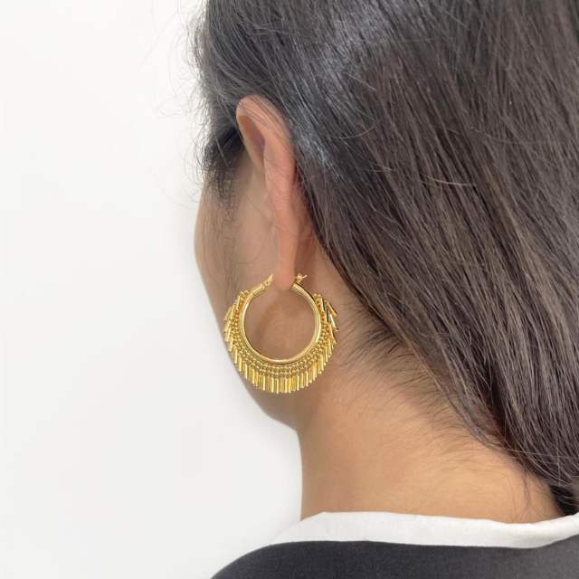Fashionable real gold plated plated copper short tassel hoop earrings