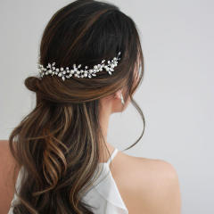 Elegant pearl bead horse eye rhinestone hair vines