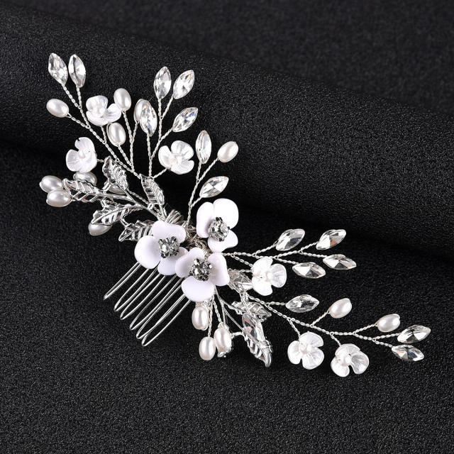 Handmade white flower pearl rhinestone wedding hair combs