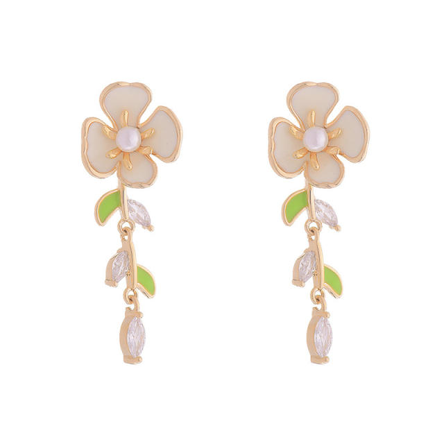 Summer chic green color flower copper studs earrings
