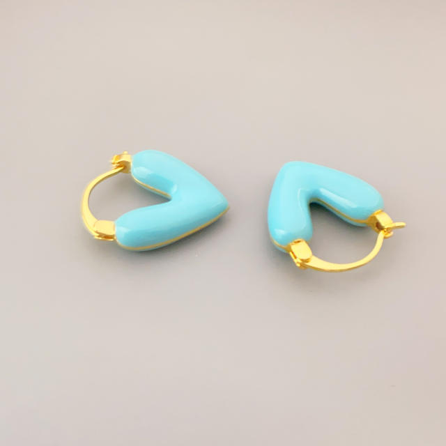 Top quailty color enamel v shape copper huggi earrings