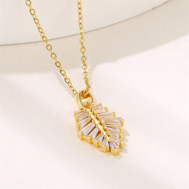 Amazon hot sale diamond leaf pendant stainless steel chain necklace