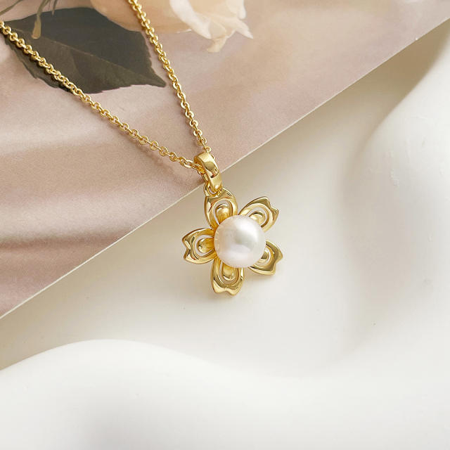 14K gold plated flower pendant pearl dainty necklace