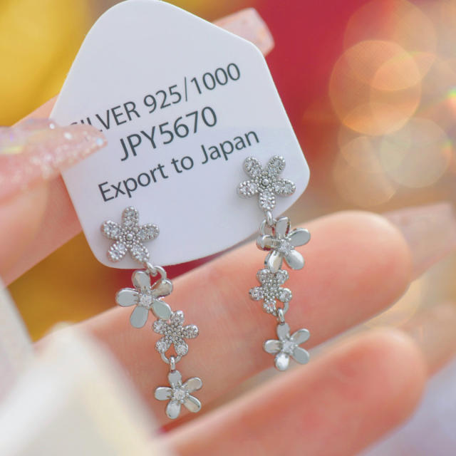 Delicate sweet flower earrings clip on earrings