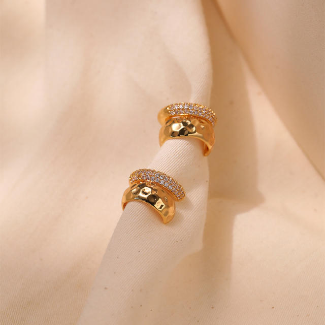 Elegant chunky diamond setting gold plated copper ear cuff