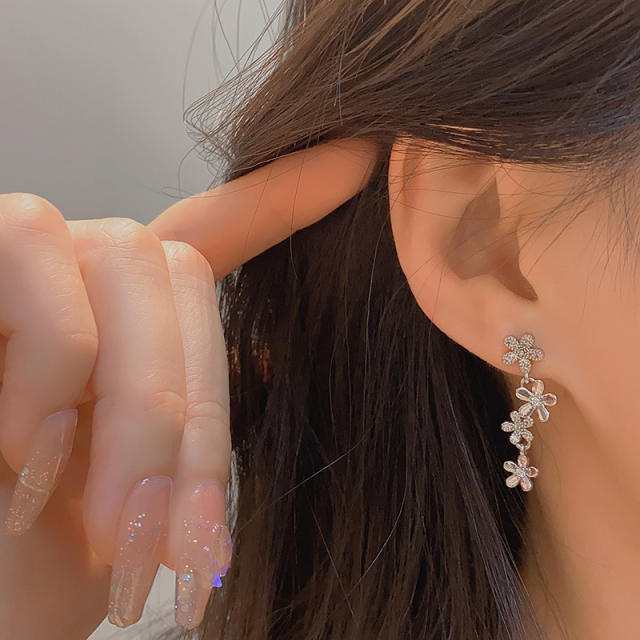 Delicate sweet flower earrings clip on earrings