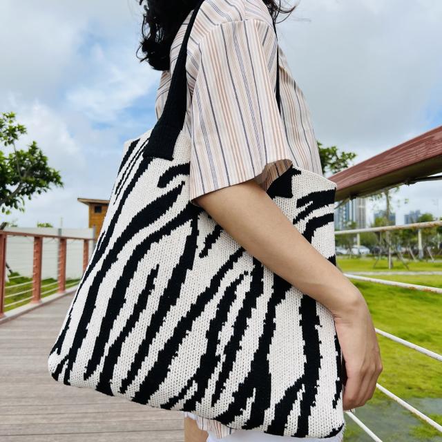INS vintage colorful stripe pattern knitted tote bag for women
