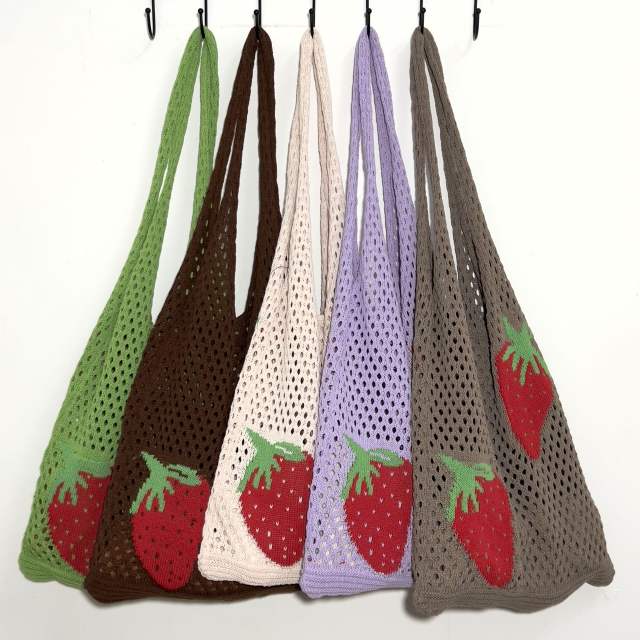 Hot sale cute strawberry knitted corchet women tote bag holiday bag