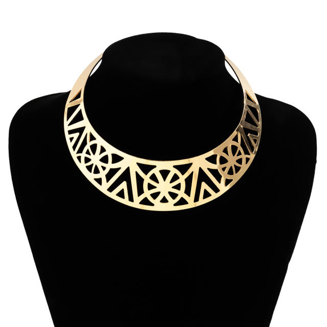 Africa trend hollow out chunky choker necklace