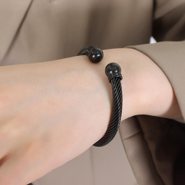 Easy match wireless stainless steel bangle bracelet