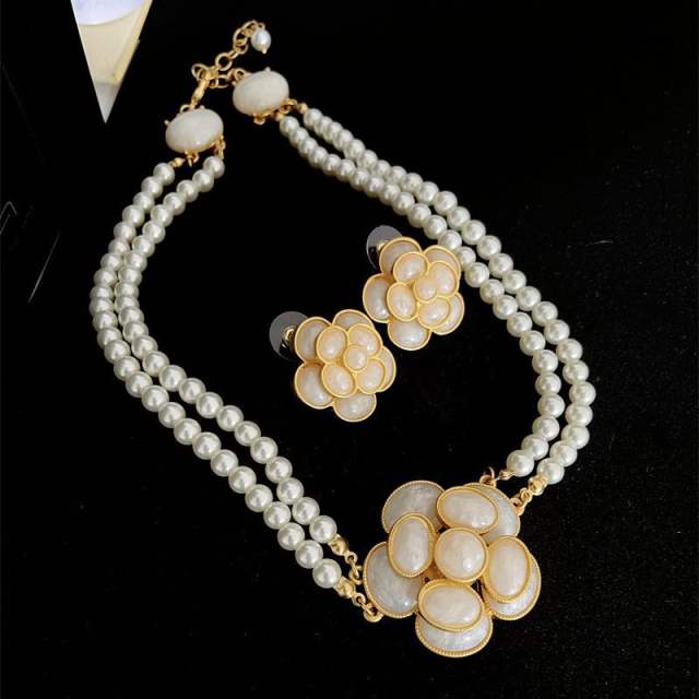 Vintage jade camellia flower pearl strand choker necklace earrings set