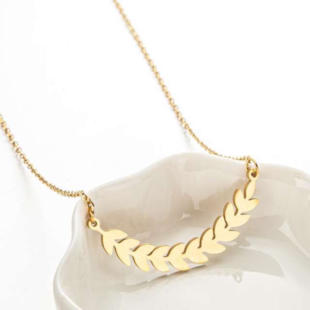 Dainty leaf design stainless steel dainty necklace