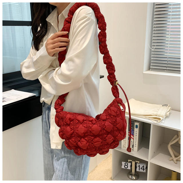 Korean fashion quilted pattern plain color crossbody bag puff bag