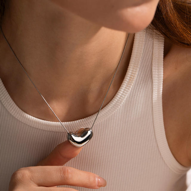 Hiphop chunky heart stainless steel necklace