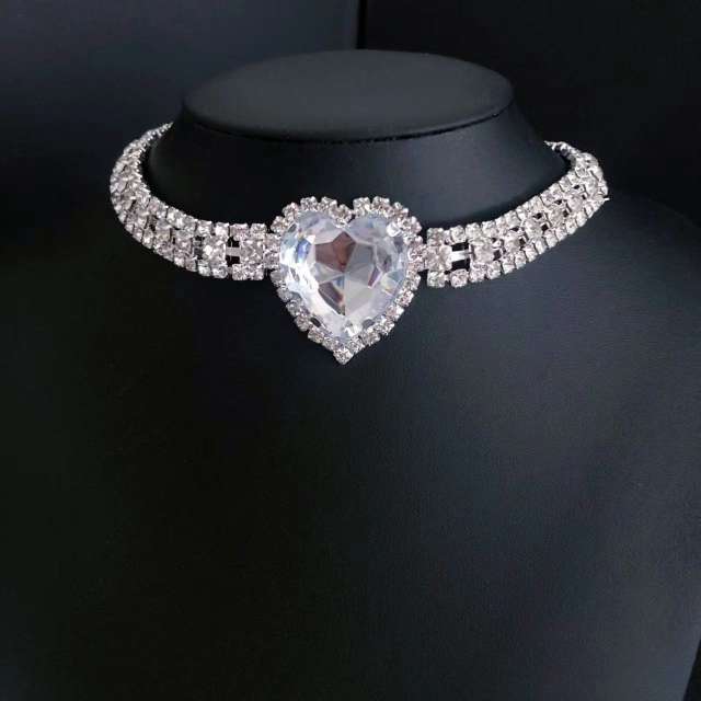 Chunky personality colorful glass crystal heart diamond choker necklace