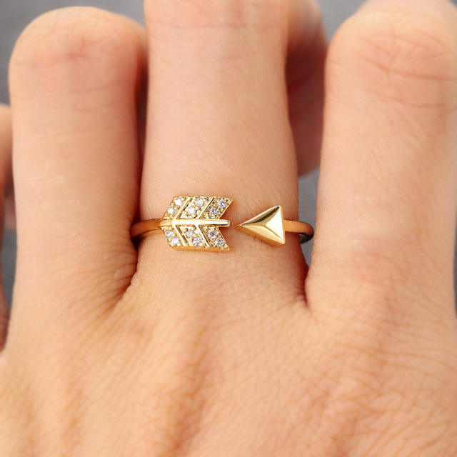 Korean fashion diamodn arrow copper finger rings