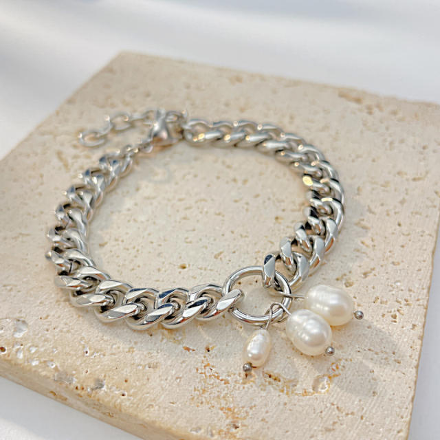 Chunky stainless steel cuban link chain pearl bracelet