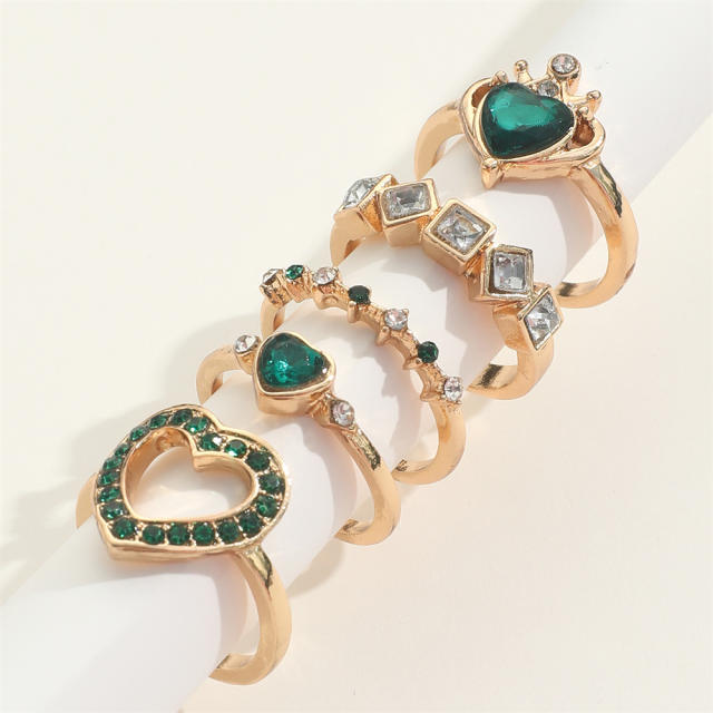 5pcs emerald rhinestone heart stackable rings set