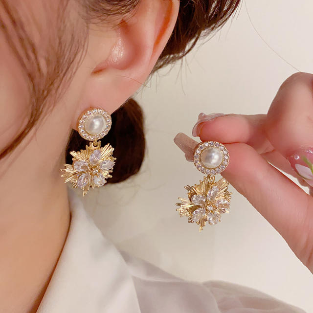 Luxury diamond snowflake gold plated copper earrings