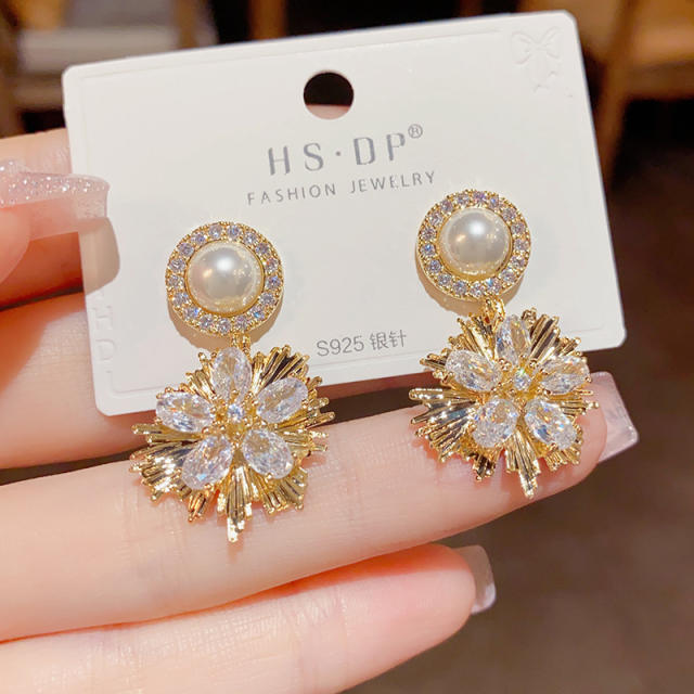 Luxury diamond snowflake gold plated copper earrings
