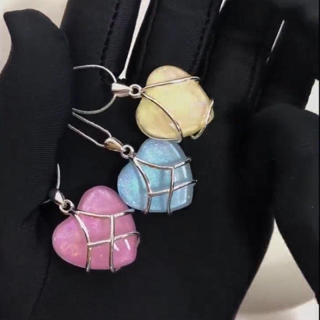 Sweet pink color heart natural stone barbie necklace