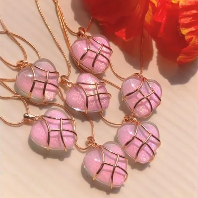 Sweet pink color heart natural stone barbie necklace